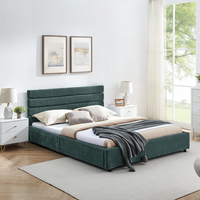Comfortable Queen-Size Upholstered Bed with Practical Drawers