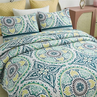 3 Piece Reversible Medallion Quilt Set All Season Bedding Set