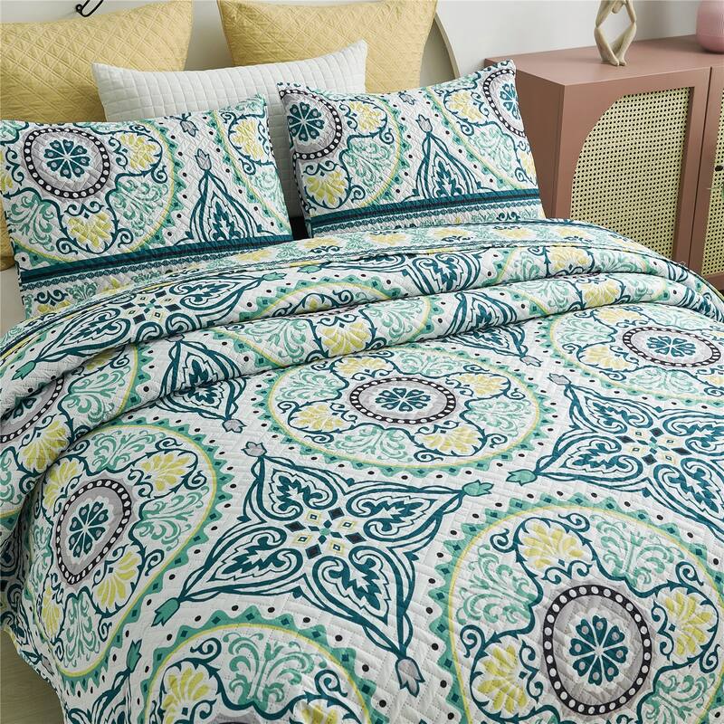 European Floral Quilt Set