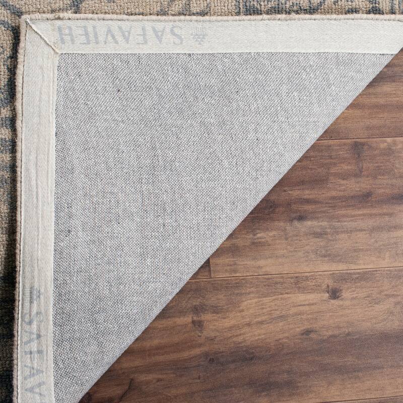 SAFAVIEH Handmade Restoration Vintage Boho Grisha Oriental Wool Rug