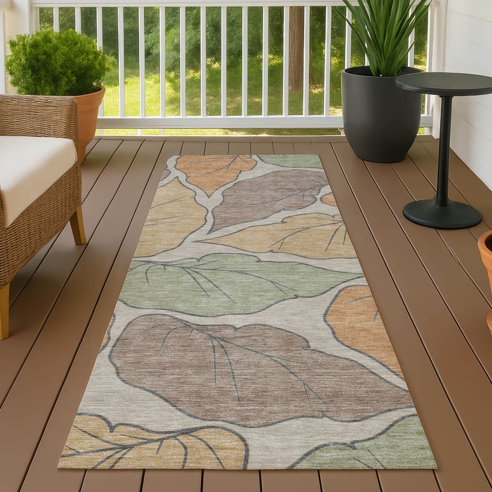 Machine Washable Indoor/ Outdoor Contemporary Floral Chantille Rug