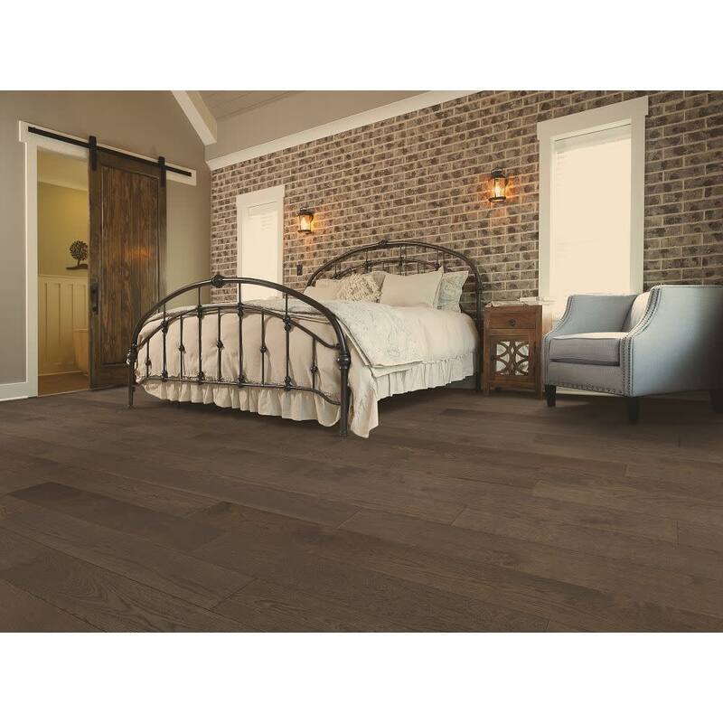 Shaw SW753 Utmost 8" Wide Wire Brushed Engineered White Oak Hardwood