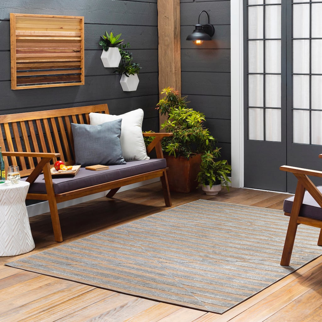 Livabliss Greenwich Indoor/ Outdoor Mod Graphic Area Rug