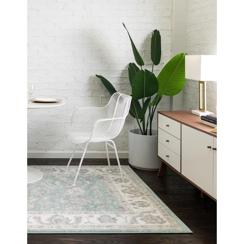 Traditional Taylor Collection Area Rug