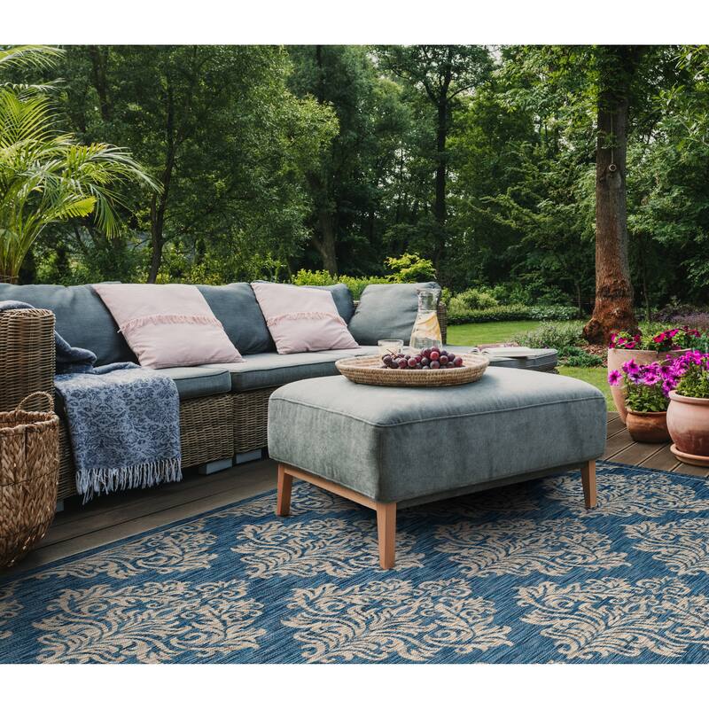 SAFAVIEH Courtyard Sijtske Indoor/ Outdoor Rug