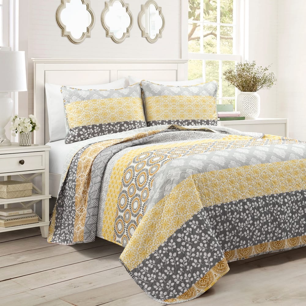 The Curated Nomad La Boheme 3-piece Striped Patterned Quilt Set
