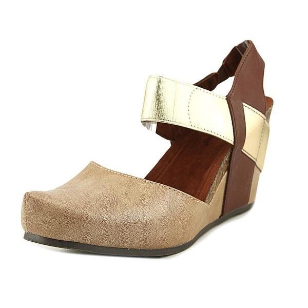 pierre dumas gold wedges