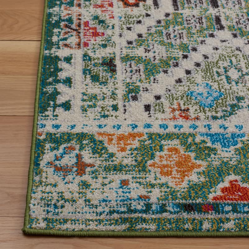 SAFAVIEH, Madison Hortensia Boho Diamond Distressed Rug