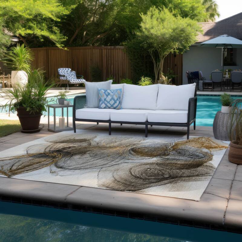 Varo Contemporary Abstract Weather Resistant Classic Meets Modern Outdoor Rug
