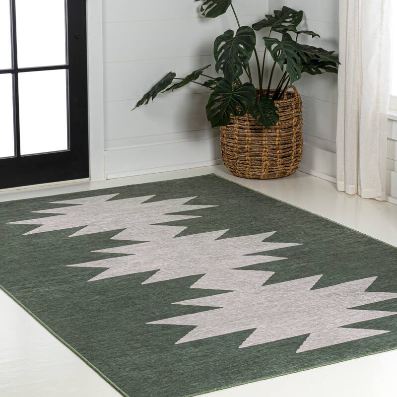 JONATHAN Y Adriel Solid Low-Pile Machine Washable Area Rug
