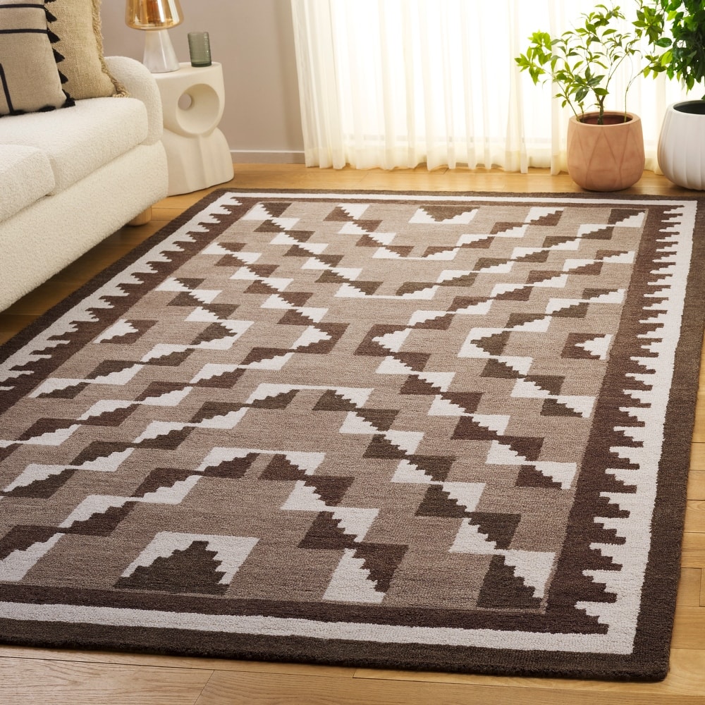 SAFAVIEH Handmade Kenya Ailbhe Wool Rug