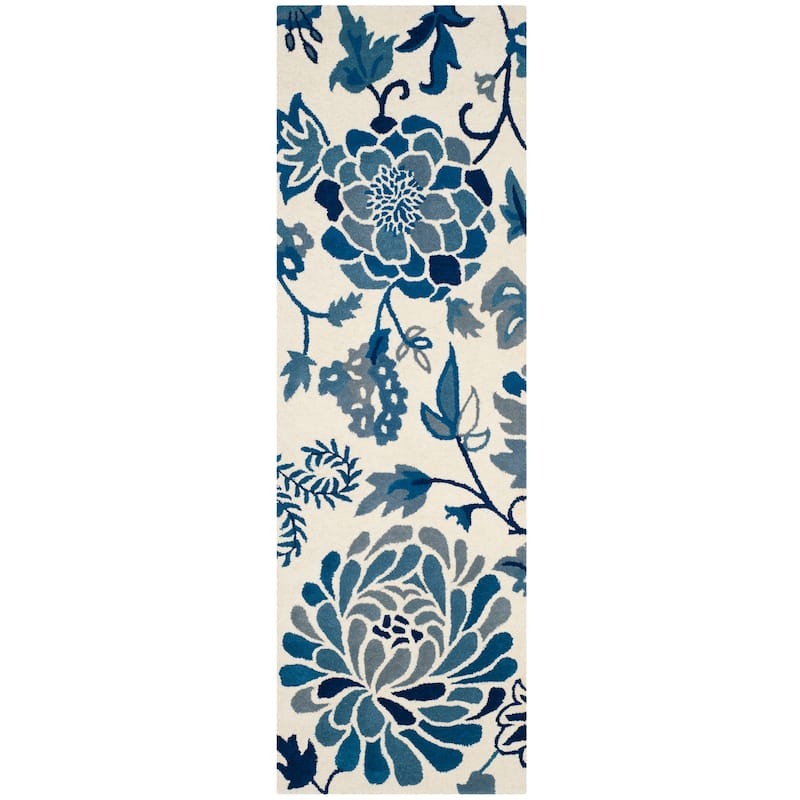 Martha Stewart by SAFAVIEH Marianela Wool Area Rug