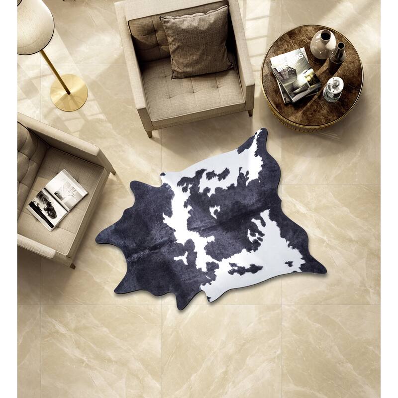 Rio Collection Black/White Faux Cowhide Printed Rug - 5'0'' X 6'6'' - Full Black/White