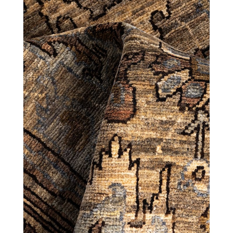 Serapi, One-of-a-Kind Hand-Knotted Area Rug - 3' 11" x 5' 11"