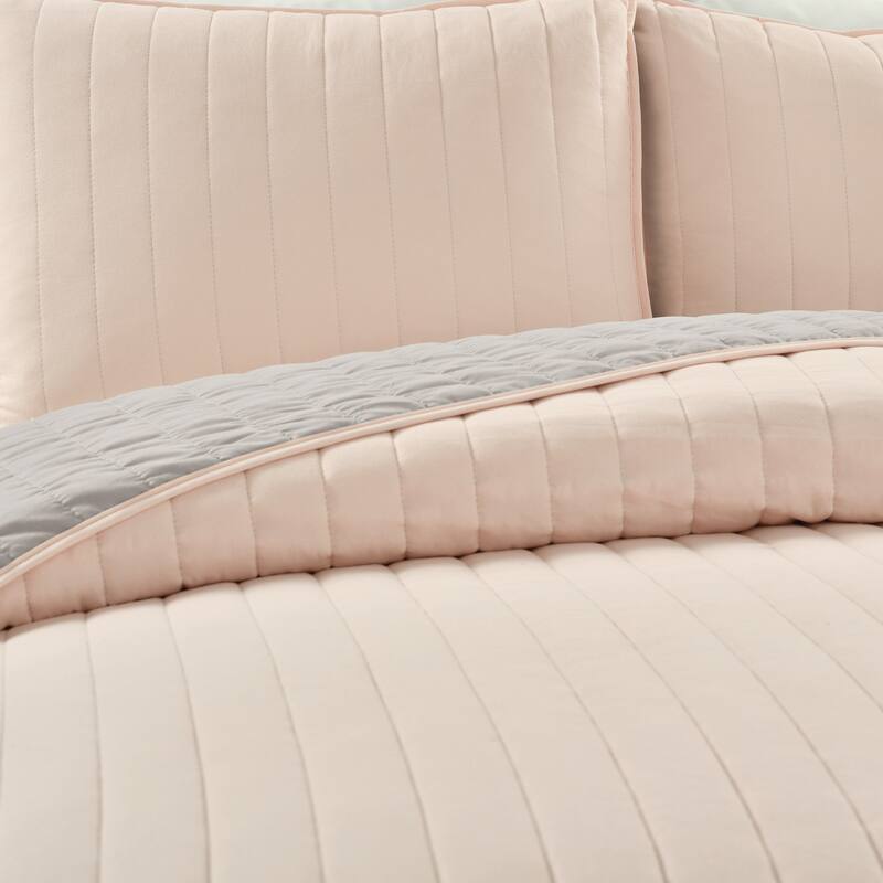 Lush Decor Soft Stripe All Season Quilt/Coverlet Set