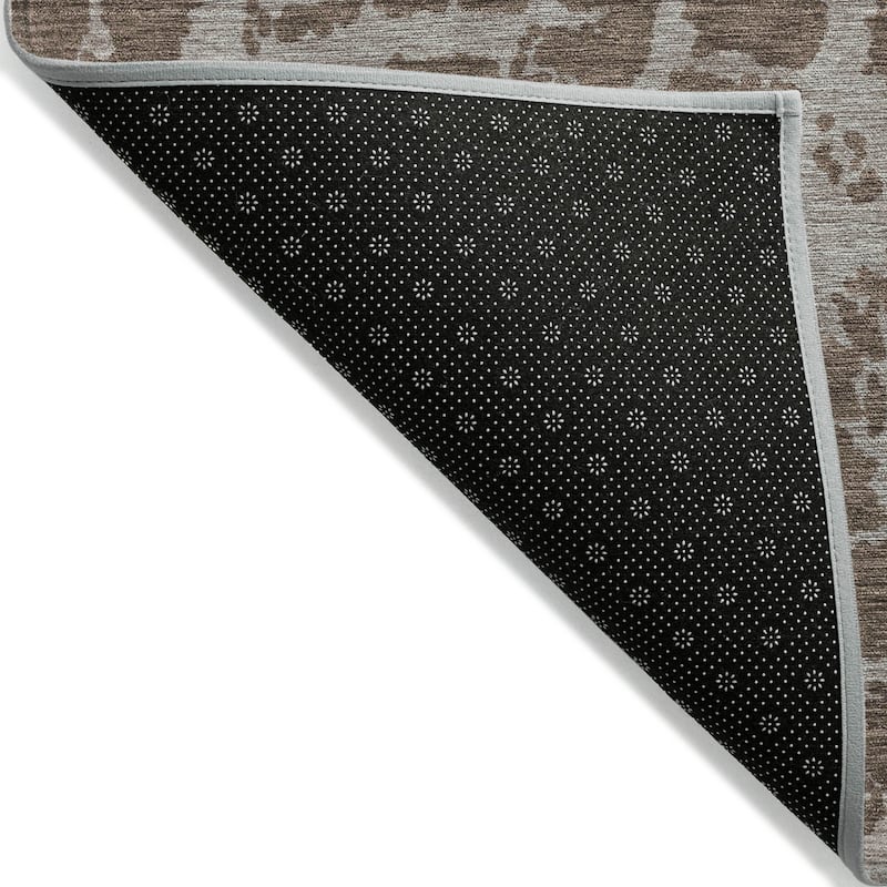 Machine Washable Indoor/ Outdoor Transitional Brown Crackle Chantille Rug