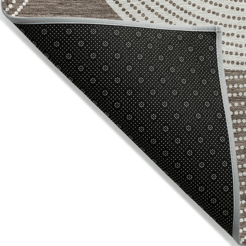 Machine Washable Indoor/ Outdoor Casual Circles Chantille Rug