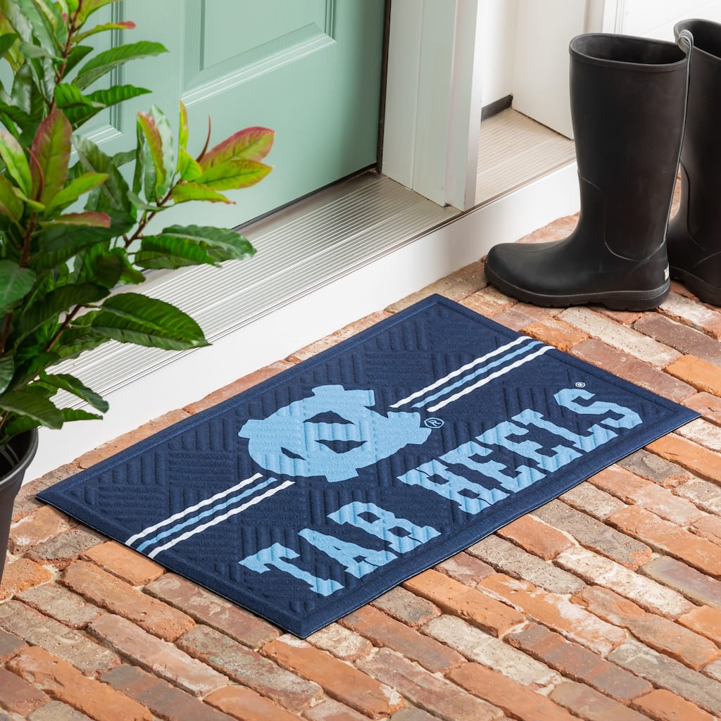 30 in. x 18 in. Embossed Mat, Cross Hatch, University of North Carolina