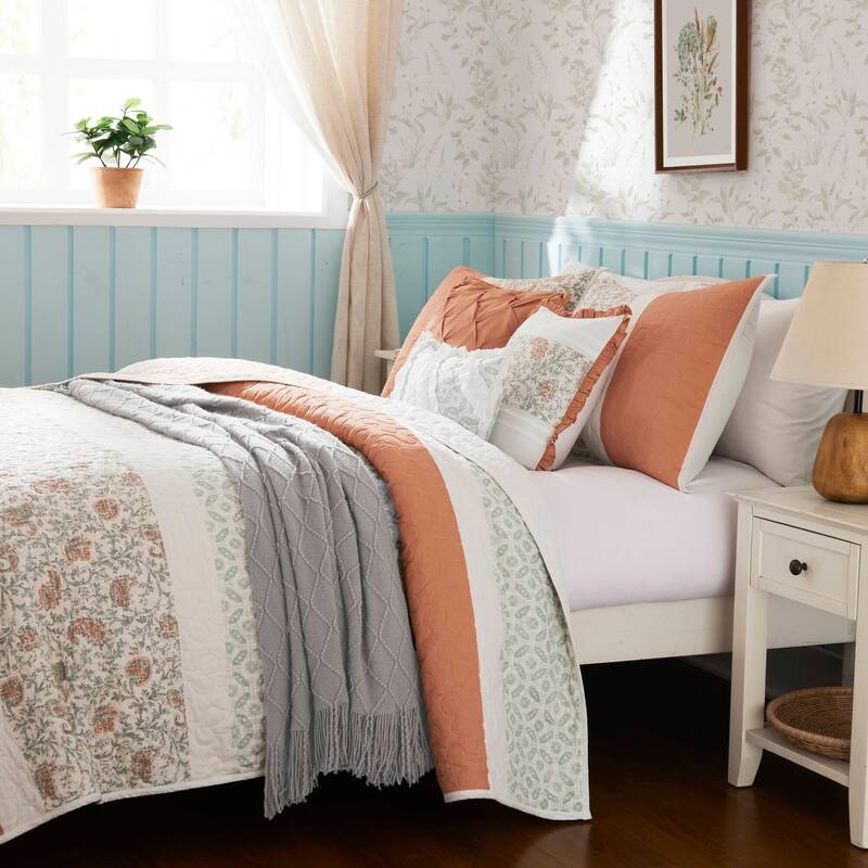 GDF Studio - Cotton Percale Reversible Quilt Set with Decorative Pillows