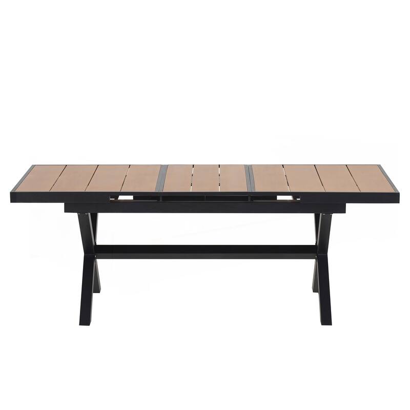 Experience Outdoor Dining Freedom with a Flexible Set