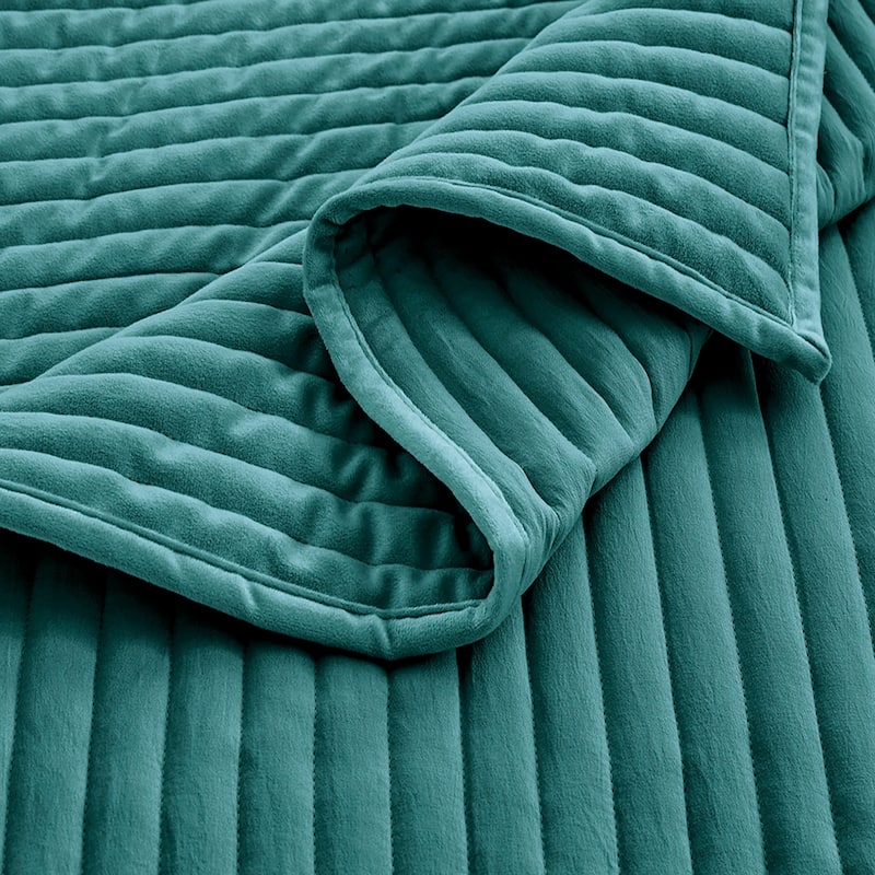 Pointehaven Heavy-Weight Oversized Channel Design Velvet Quilt Sets