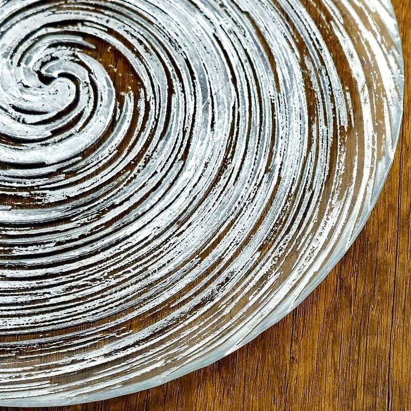 Versatile Glass Salad Plates with Vortex Pattern Perfect for Everyday Meals and Special Events
