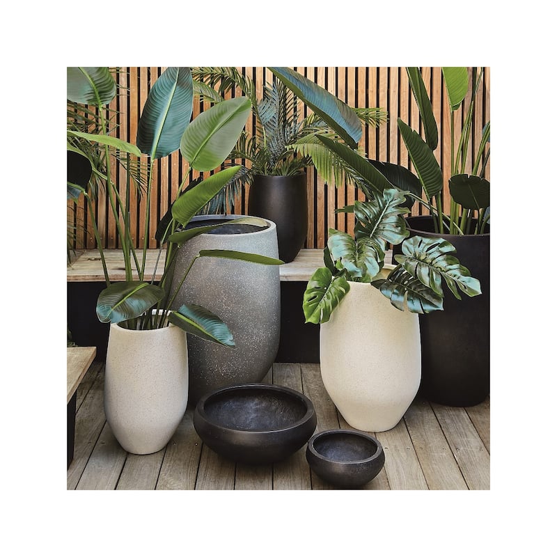 DreamPatio Garden Grove 1-Piece Fiberstone Planter