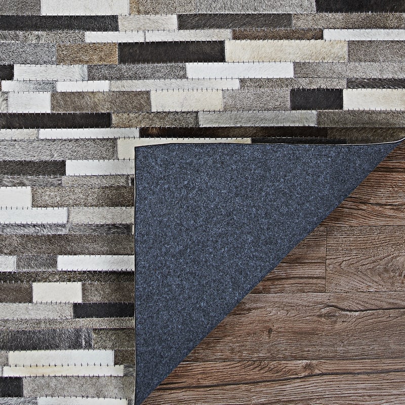 Handmade Couristan Chalet Tether Naturals Black- Gray Cowhide Leather Area Rug