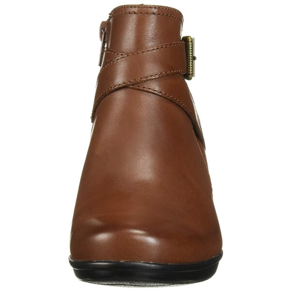 clarks women's emslie cyndi ankle boot