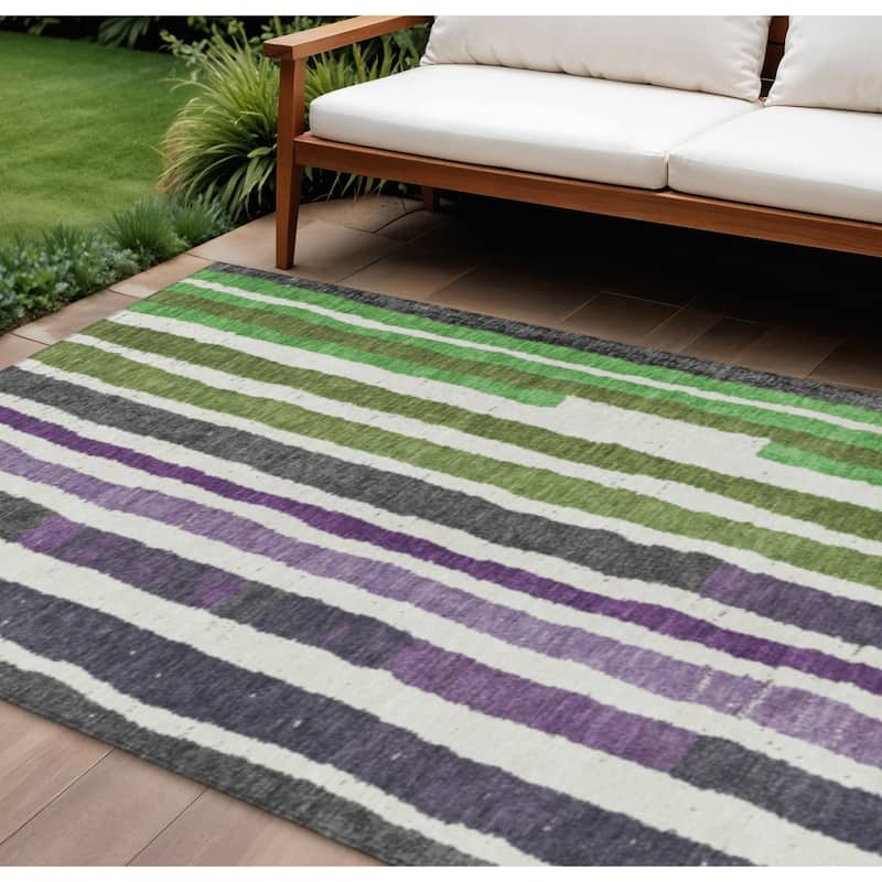 HomeRoots Striped Transitional Rectangle Outdoor Rug - 8' X 10'