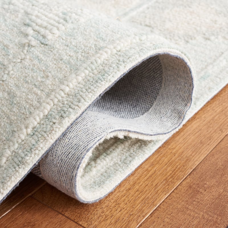 SAFAVIEH Handmade Abstract Fabiana Wool Rug