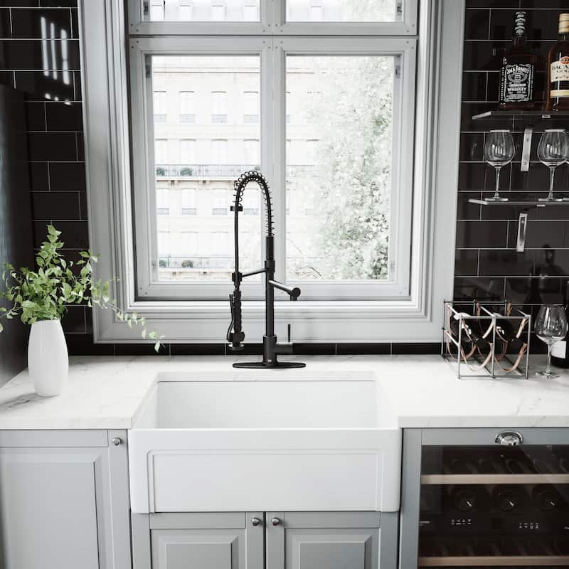 VIGO Zurich 27" H Single Handle Pull-Down Sprayer Kitchen Faucet