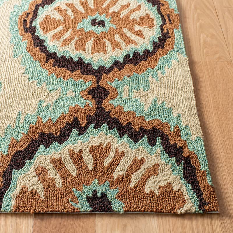 SAFAVIEH Handmade Four Seasons Nevyana Floral Rug