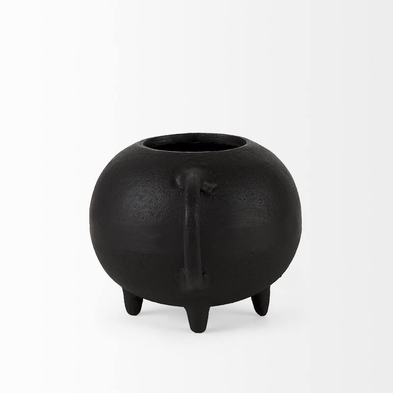 HomeRoots Black Matte Metal Italian Inspired Bowl - 6' X '6' X '9