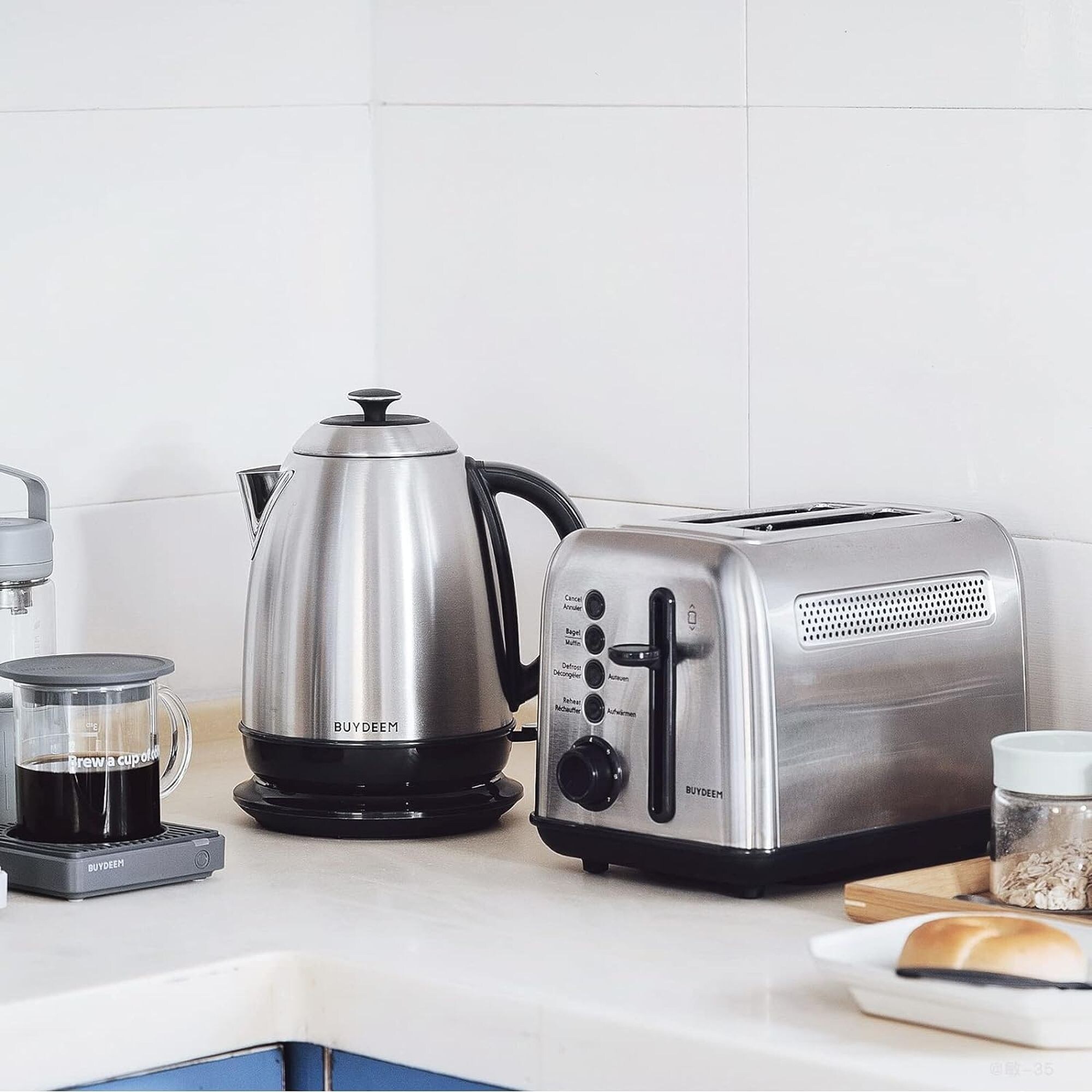 BUYDEEM K640 Stainless Steel Electric Tea Kettle with Auto Shut Off and Boil Dry Protection 1.7 Liter Cordless Green