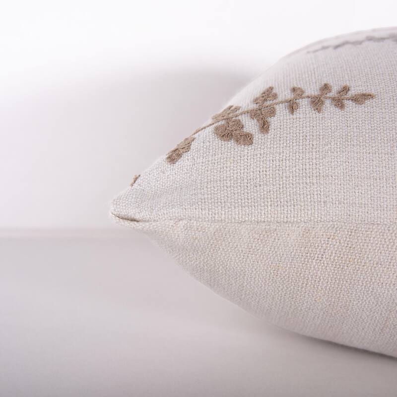 Rizzy Home Modern Botanical Throw Pillow