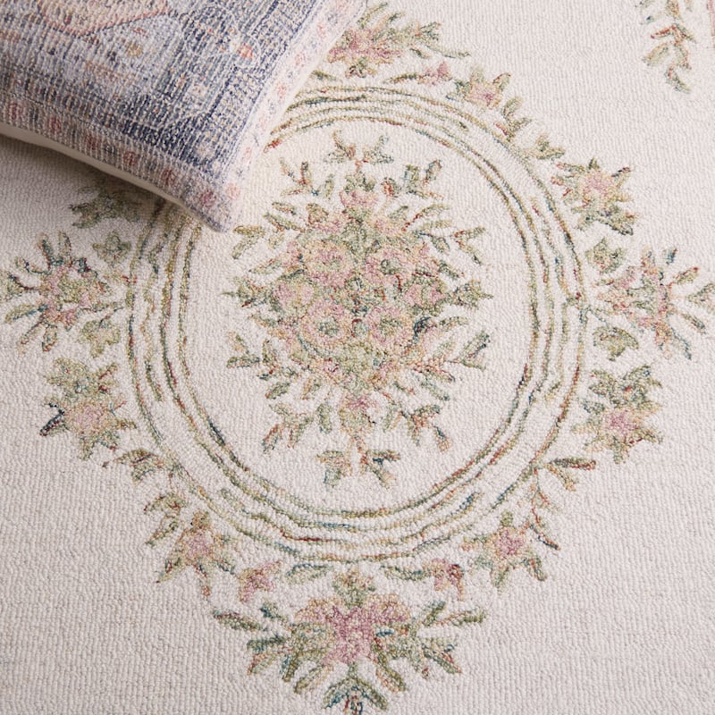 SAFAVIEH Handmade Micro-Loop Lelouda Wool Rug
