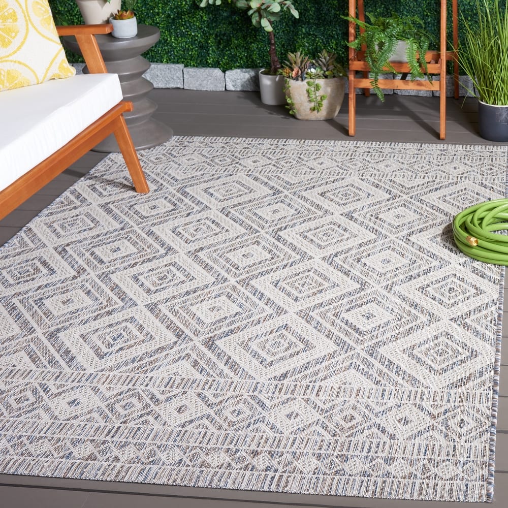 SAFAVIEH Courtyard Froukje Casual Waterproof Patio Backyard Rug