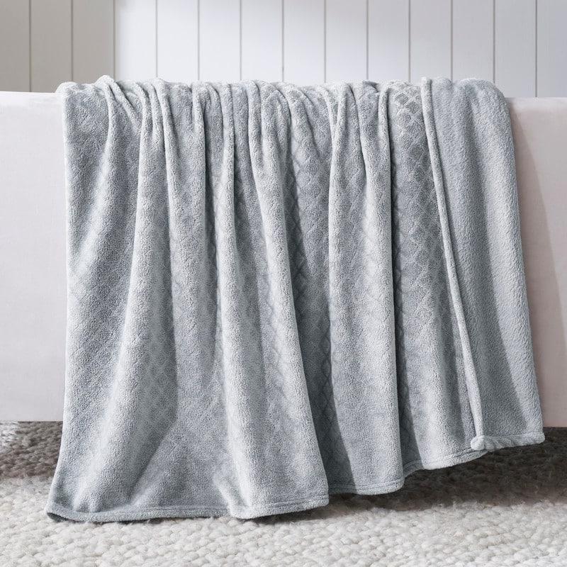 Superior Alaska Quilted Diamond Plush Fleece Blanket For Couch or Bed