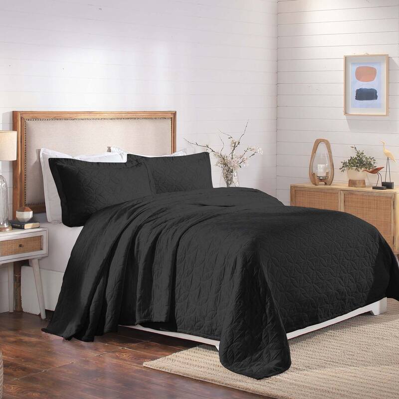 Superior Serenity Cotton Matelasse Jacquard Celtic Circle Bedspread Set