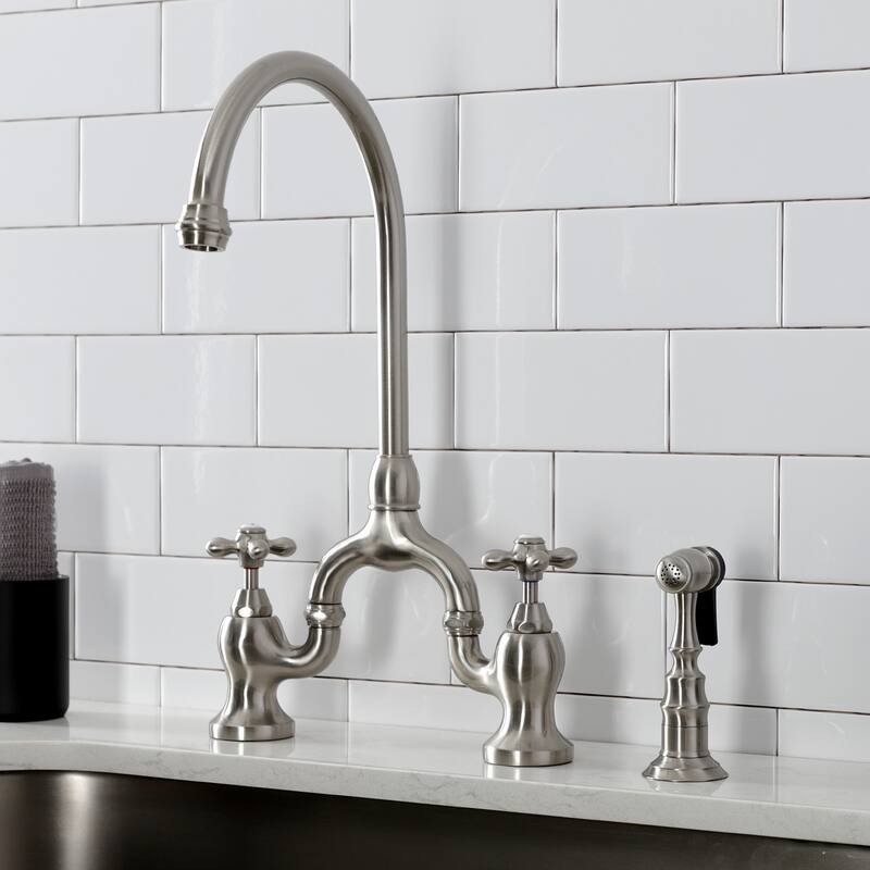 English Country Bridge Kitchen Faucets with Brass Sprayer