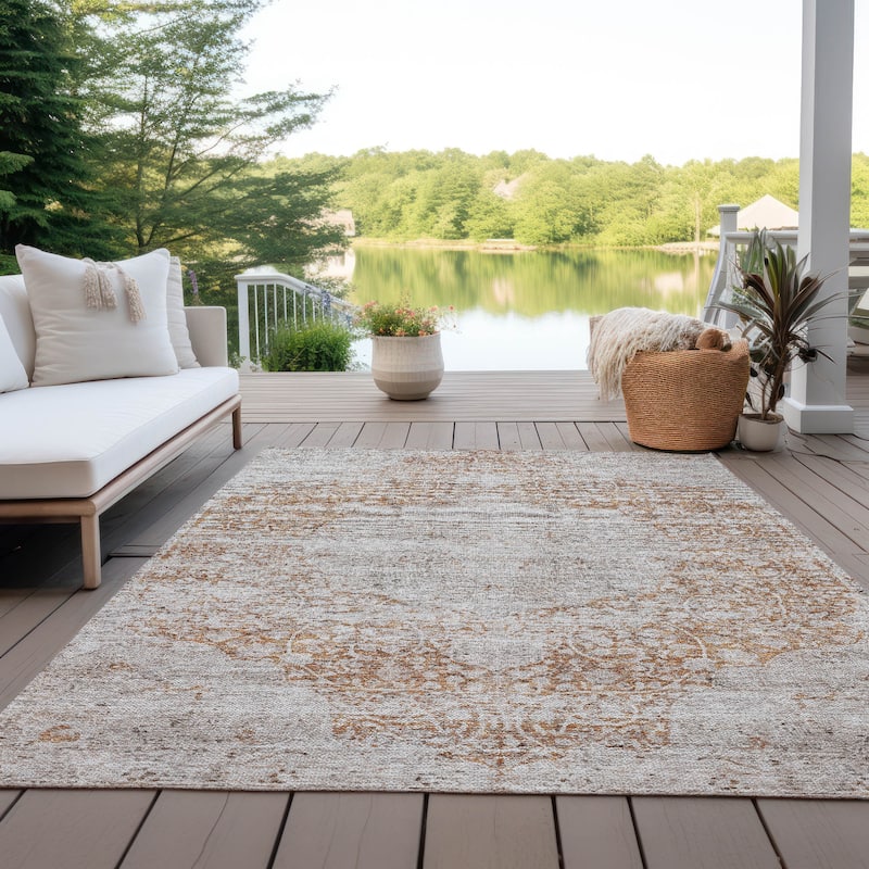 Machine Washable Indoor/ Outdoor Vintage Traditional Chantille Rug