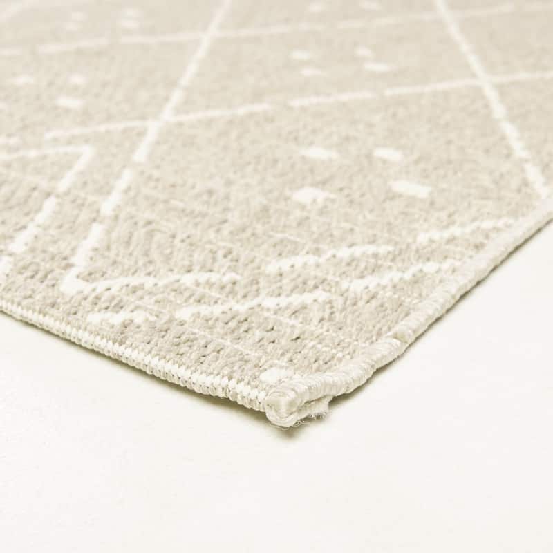 Jennifer Global Diamond Indoor/Outdoor Area Rug