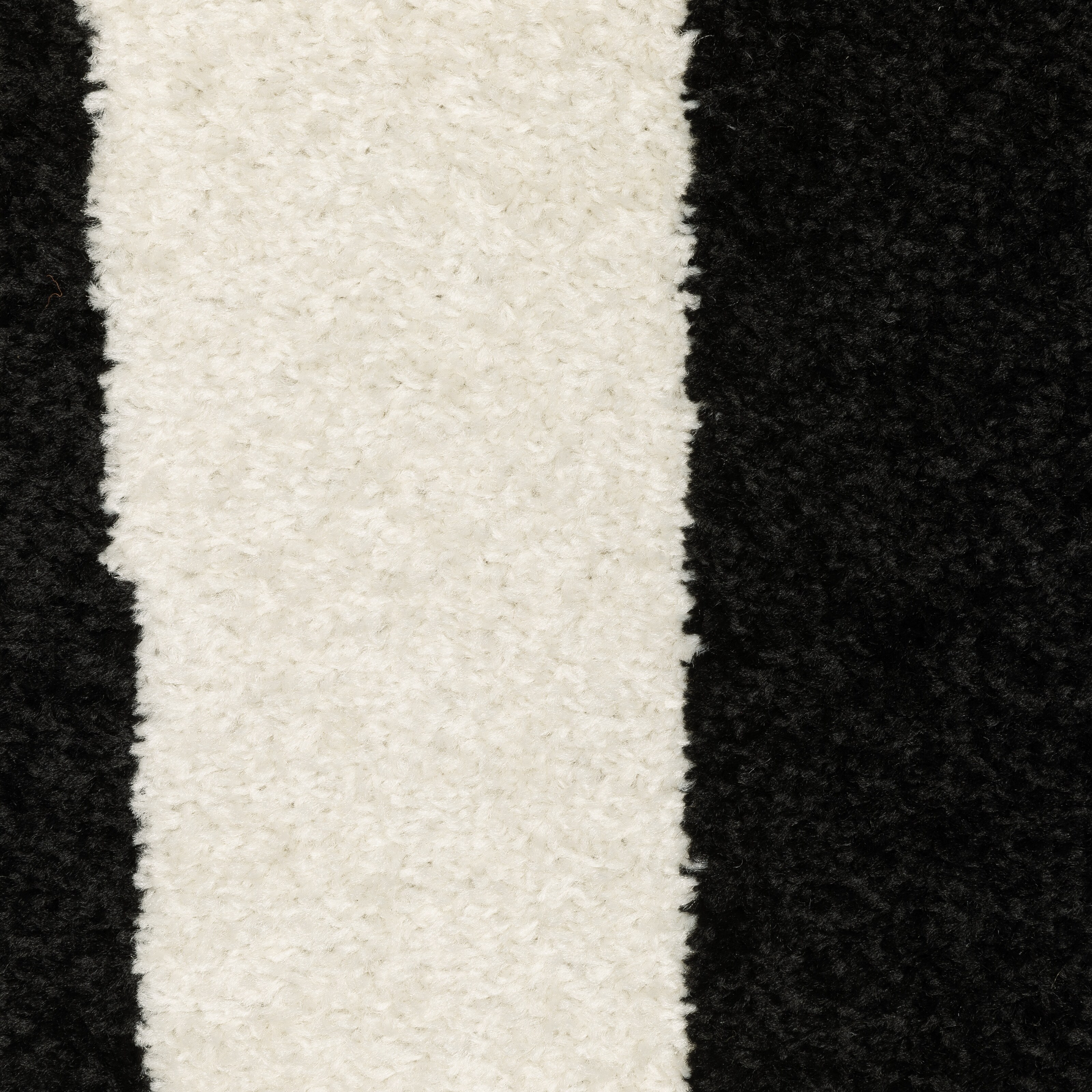 Quartz Abstract Maze Black/ Ivory Area Rug