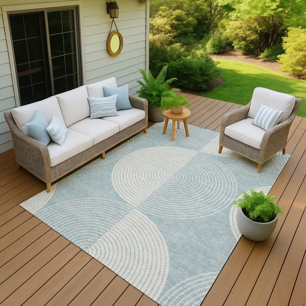 Machine Washable Indoor/ Outdoor Geo Circles Chantille Rug