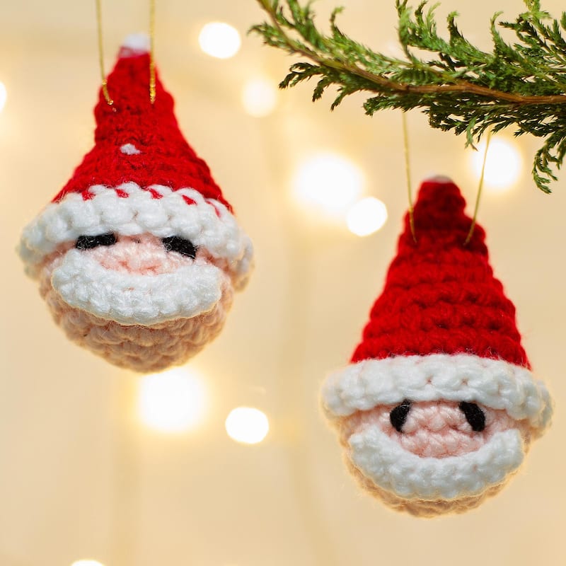 Novica Handmade Old-Fashioned Santa Crocheted Ornaments (Pair)