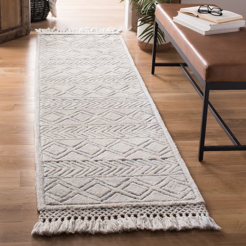 SAFAVIEH Handmade Casablanca Shag Jenney Tribal Wool Rug - 2'3" x 8' Runner - Ivory/Blue