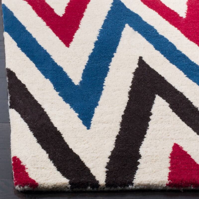 SAFAVIEH Handmade Chatham Klasina Modern Moroccan Wool Rug