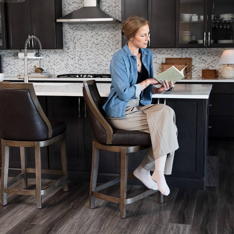 Maven Lane Vienna Swivel Kitchen Stool