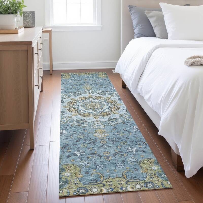 Machine Washable Indoor/ Outdoor Traditional Awaka Chantille Rug